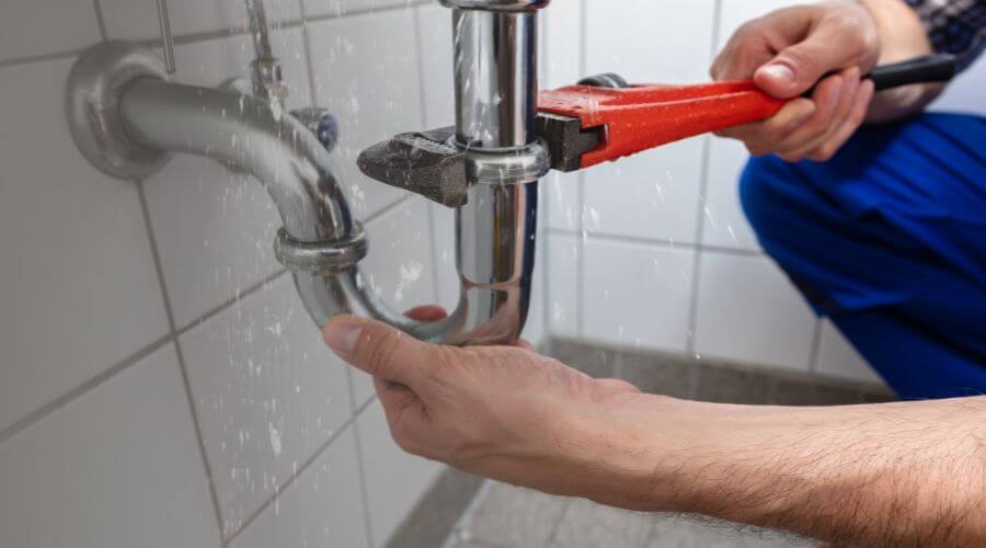 Expert burst pipe repair services in Jarreau, LA